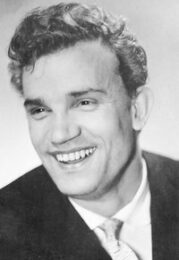 Евгений Урбанский