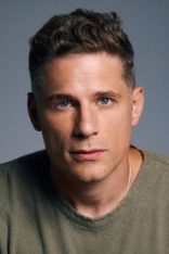 Matt Lauria